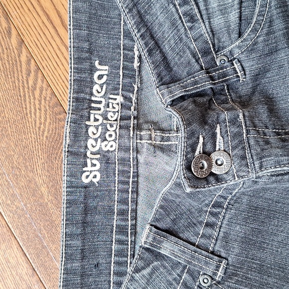 Streetwear Society Knee length denim shorts - Picture 3 of 5